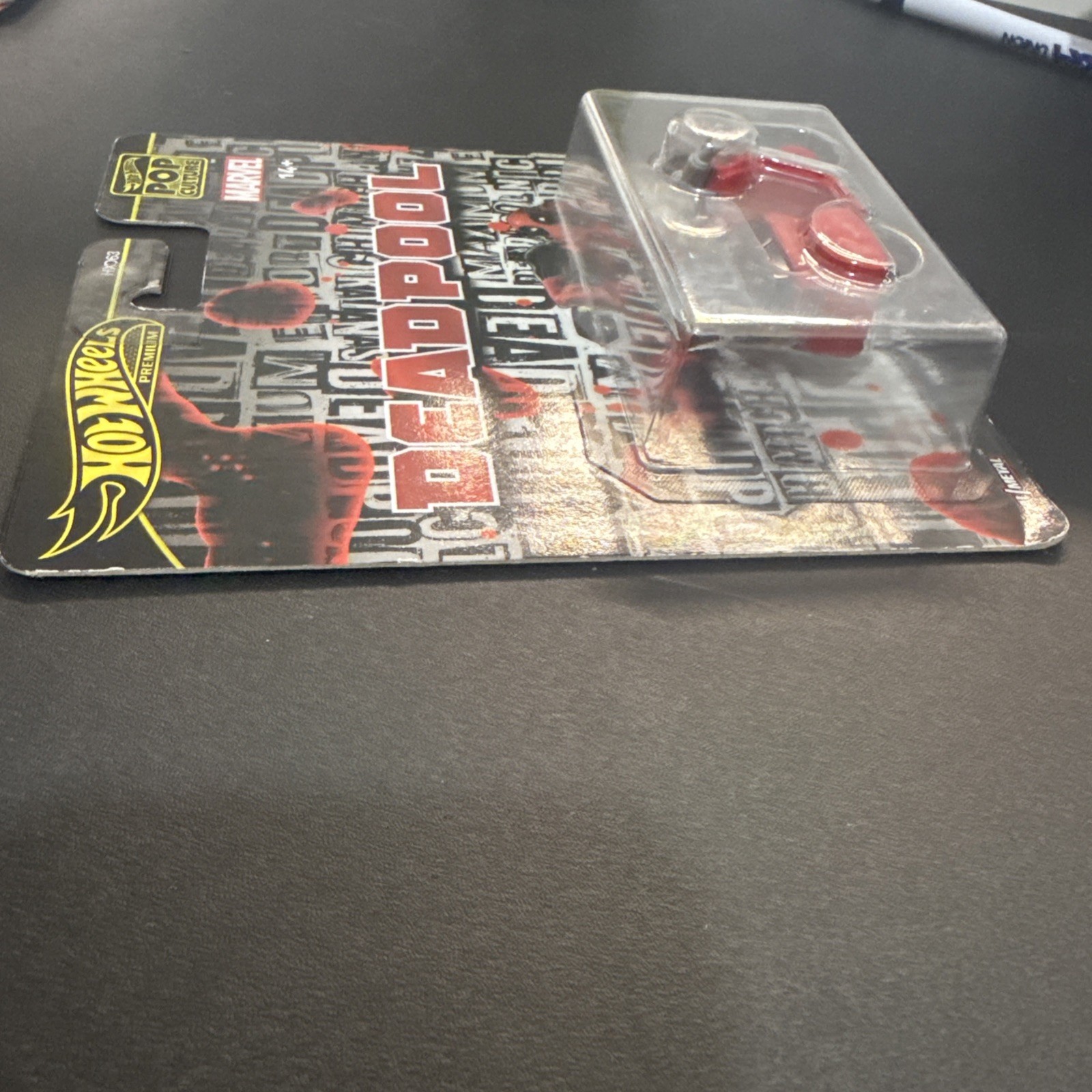 Hot Wheels Premium Marvel Deadpool Scooter Pop Culture Metal Real Riders Red