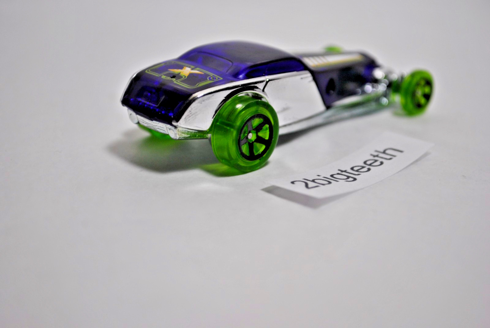 Hot Wheels X-Raycers HI-Roller Transparent Purple Color NOT Blue Chrome kmart