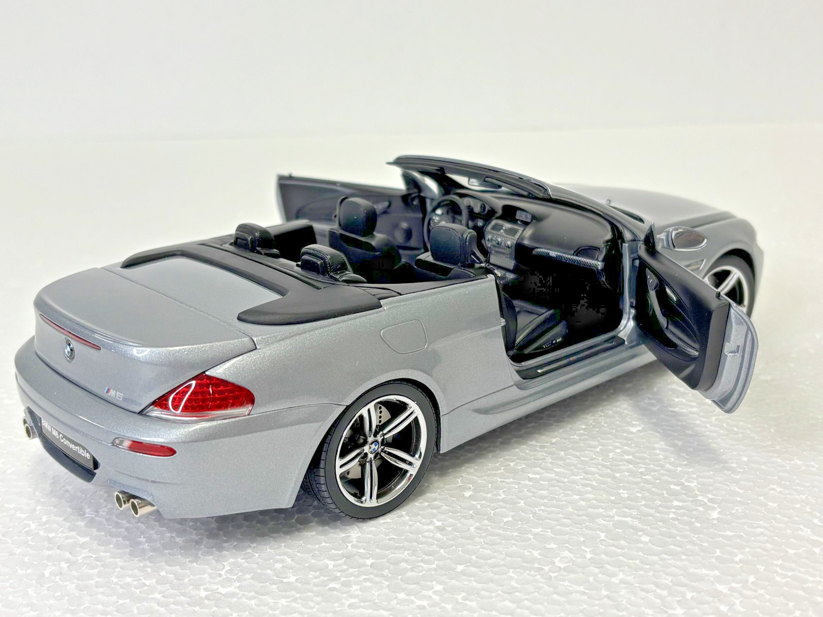 Rare * BMW M6 Convertible / Cabrio * Kyosho * 1/18 * Hard Top * Dark Gray * New