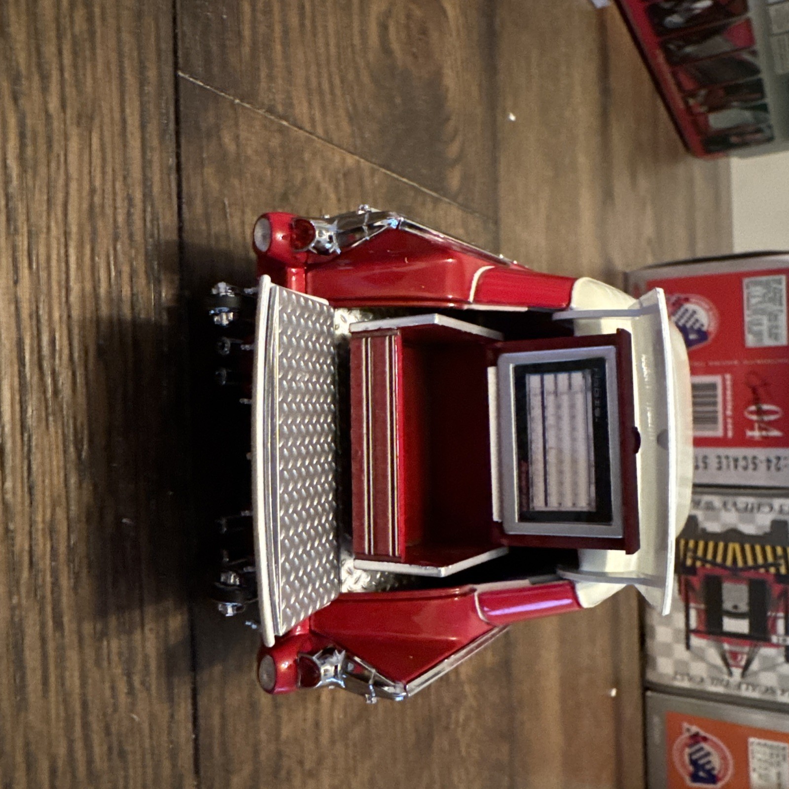 Snap-On Tools Glo-Mad Street Rod die-cast 1957 Chevrolet Chevy Nomad. 1:24 Scale