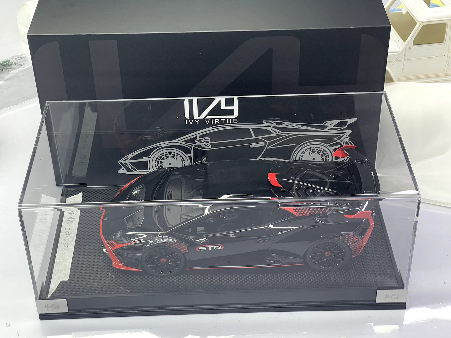 1/18 Ivy Models Lamborghini Huracan STO Gloss Green /Orange Accent Carbon 15 pcs