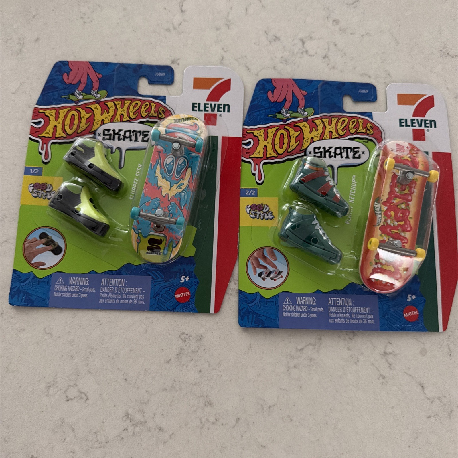 Hot Wheels Skate Fingerboard Food Style 711 Gas Station EXCLUSIVE Lot Of 2 Set