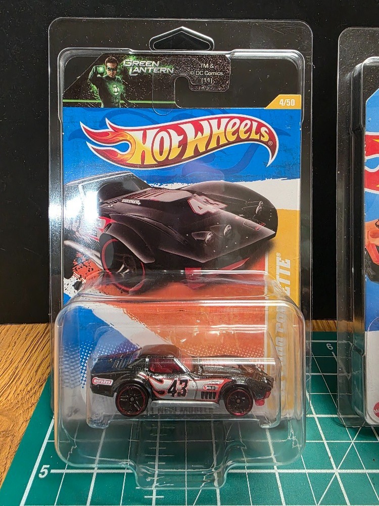 LOT OF 6 HOT WHEELS IN PROTECTORS NO DOUBLES, SEE DESCRIPTION FOR DETAILS (PR)