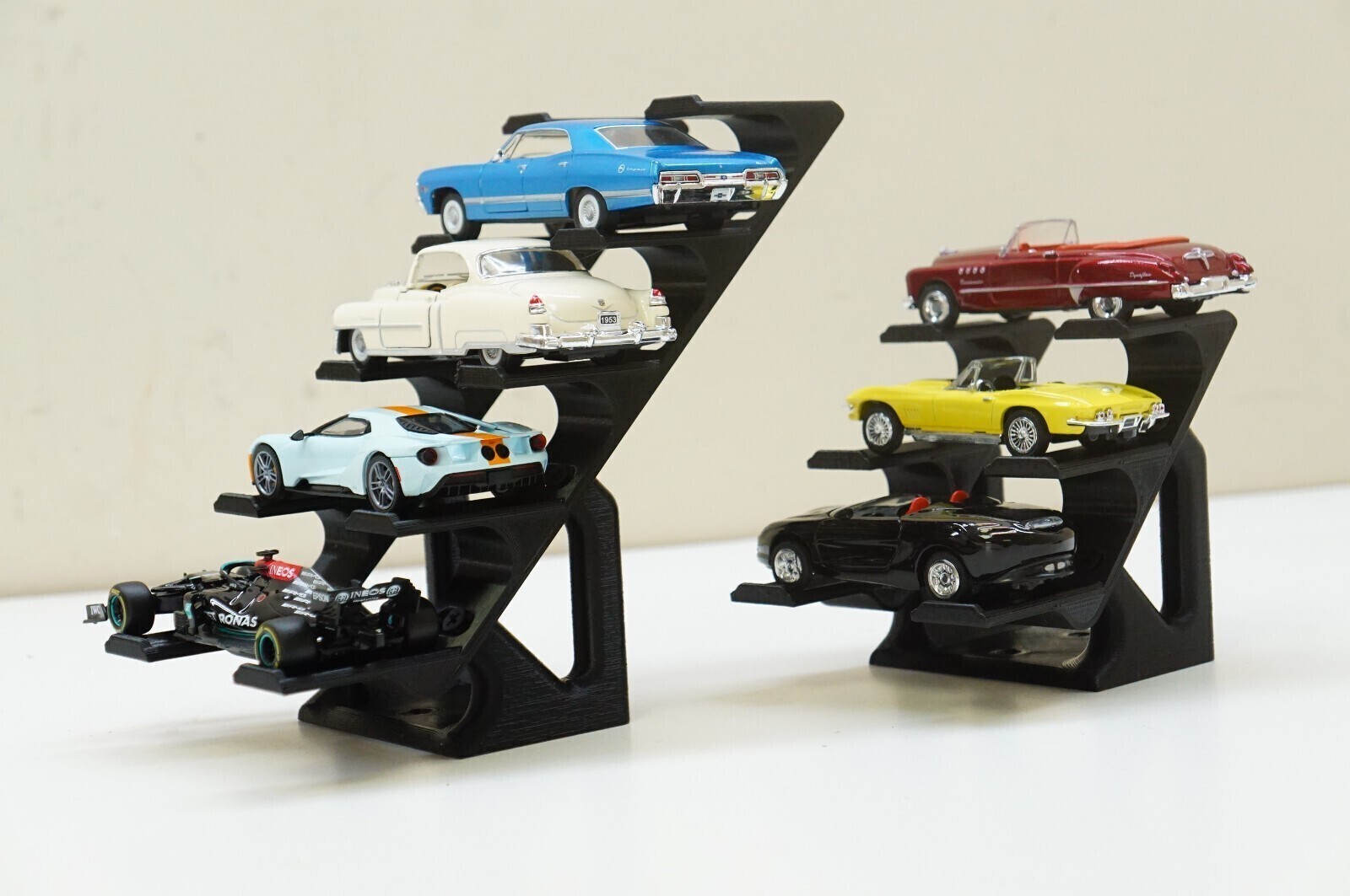 1/43 O Scale Diecast Car DIsplay Stand Shelf – wall mount or free standing 1:43