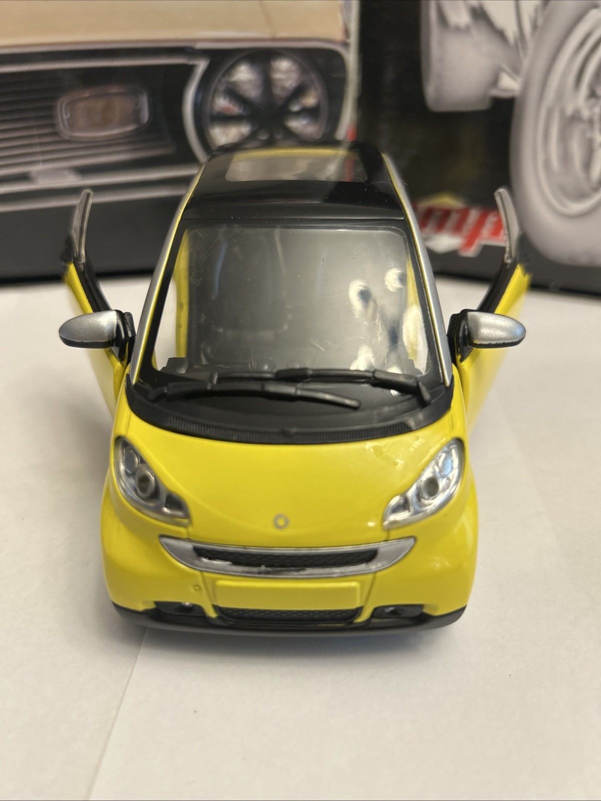 1:24 Ray Toys Smart Car Diecast Yellow