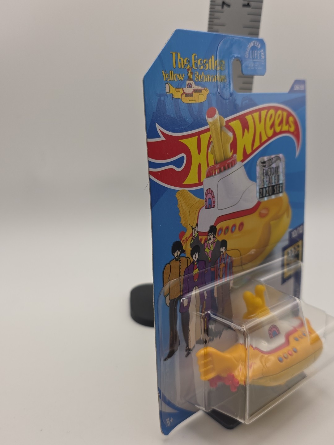 THE BEATLES YELLOW SUBMARINE FACTORY SEALED HOT WHEELS 2018 SCREEN TIME 26/365