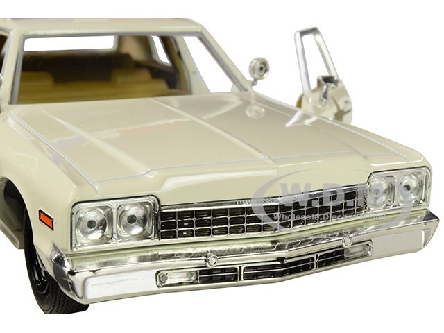 1975 DODGE MONACO CREAM “HAZZARD COUNTY SHERIFF” 1/24 MODEL BY GREENLIGHT 84094