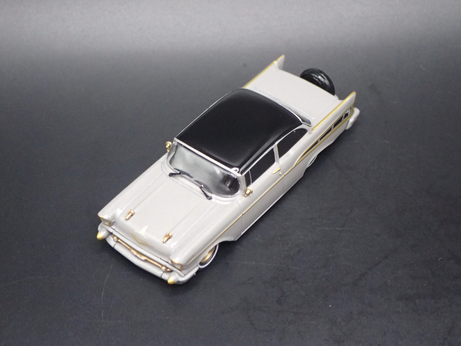 1957 57 CHEVY CHEVROLET BEL AIR LOWRIDER GRAY 1:64 SCALE DIECAST MODEL CAR