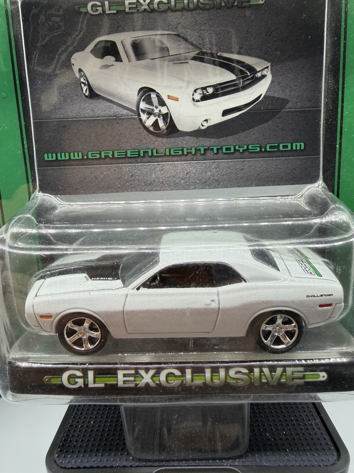 Greenlight Under The Hood Plymouth Cuda W/Uth Keychain+ Other GL Mopar Cars1:64