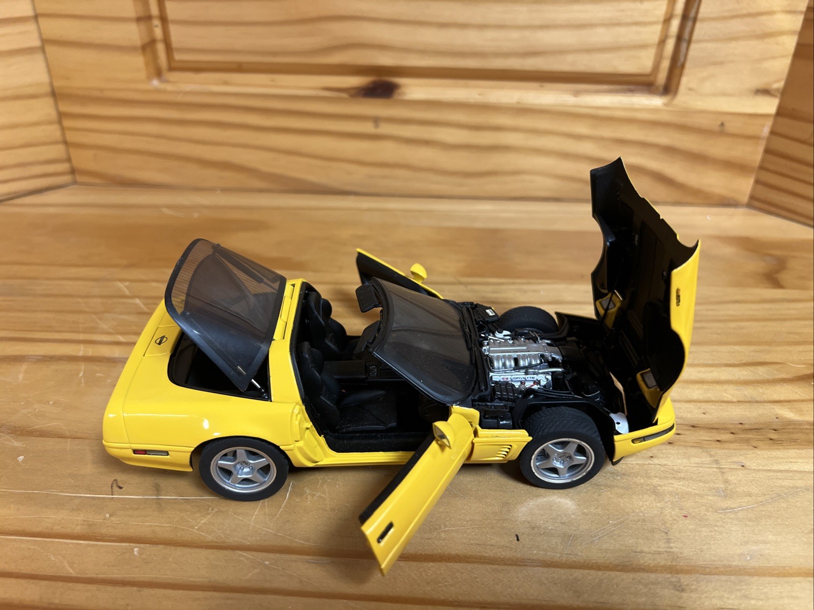 1995 Chevrolet Corvette ZR-1 Yellow Danbury Mint Diecast Replica 1:24
