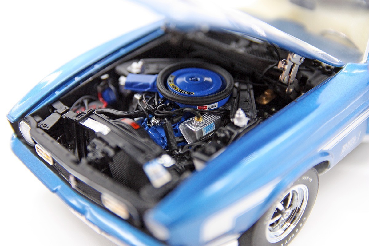 1971 Ford Mustang Mach 1 (1:24) Bright Blue Metallic Diecast (Unsealed), by DM