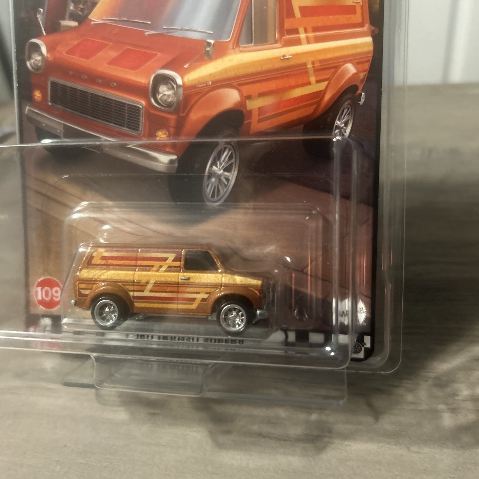 Hot Wheels Premium Ford Transit Supervan Boulevard In Protector