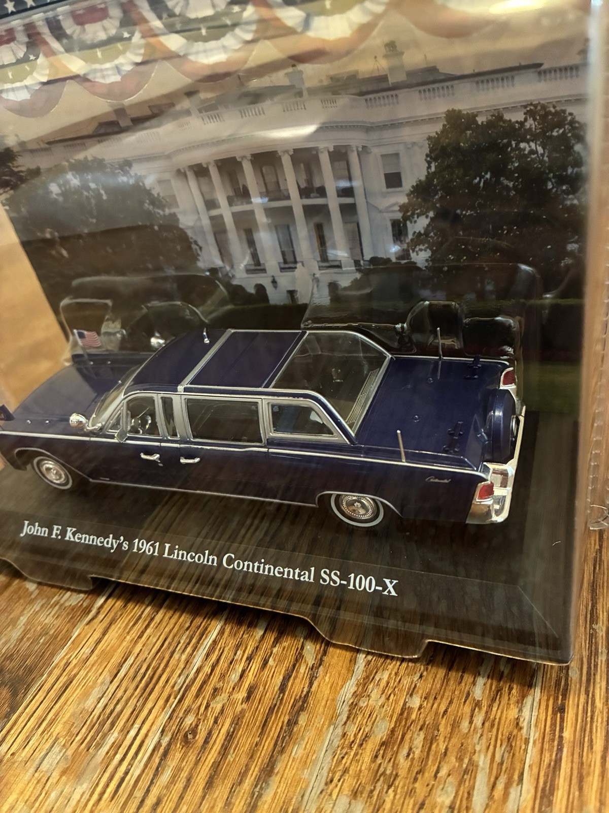 Greenlight 1961 Lincoln Continental SS-100-X John F Kennedy 1/43 Scale DieCast