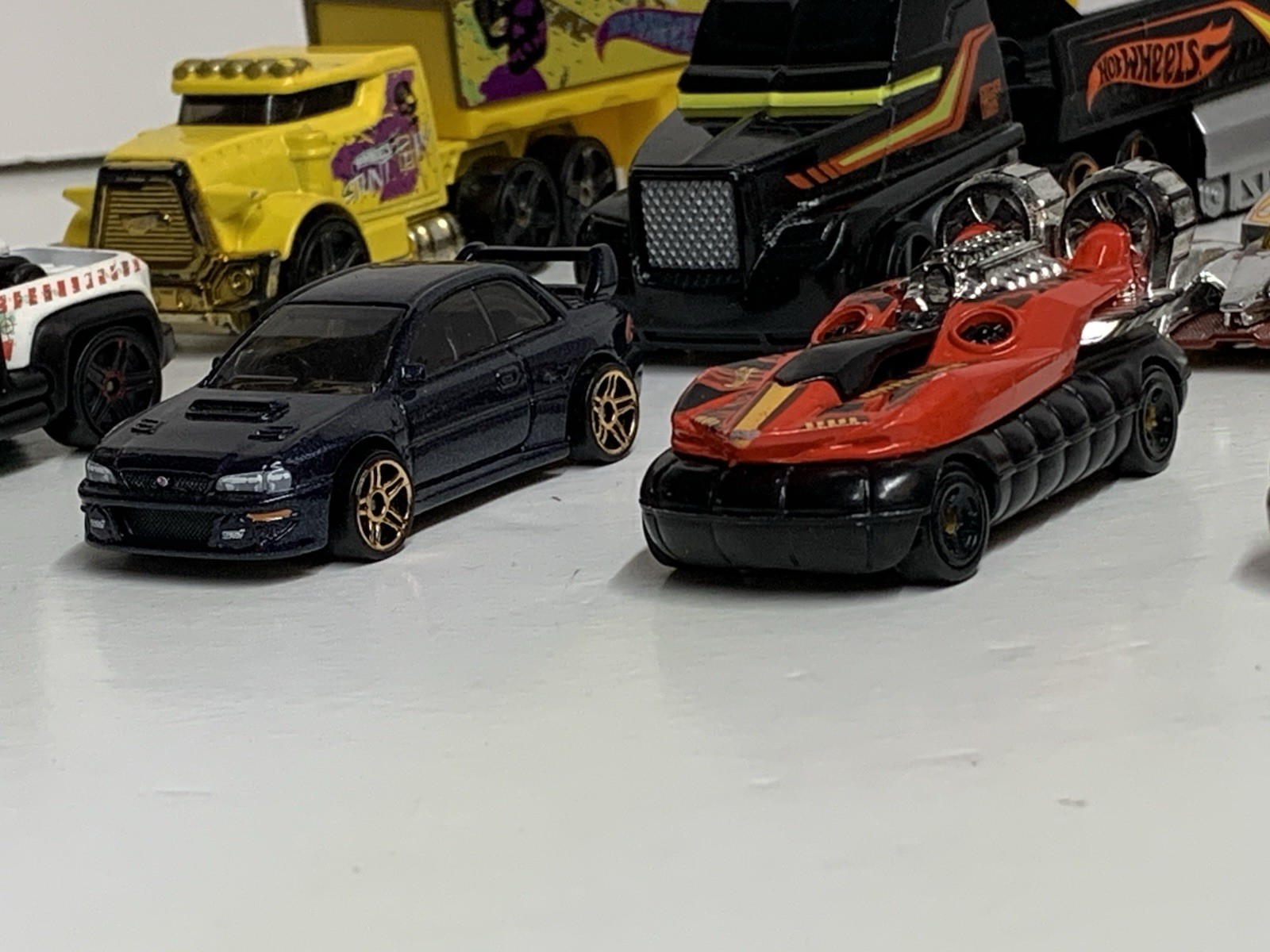 Lot Of 10 Toy Cars Die-cast And Plastic Hot wheels And Other Brands Preowned.
