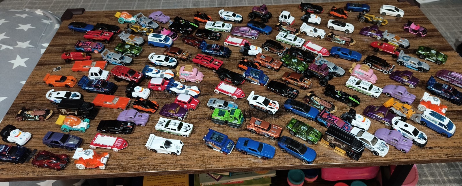 Hot Wheels Lot of 50 Random Loose Cars Bulk Mixed Diecast Toy Cars 1:64 Scale
