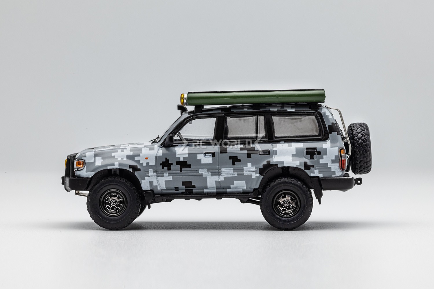 GCD 1/64 TOYOTA LAND CRUISER LC80 Expedition Die Cast Truck -DIGITAL CAMO-