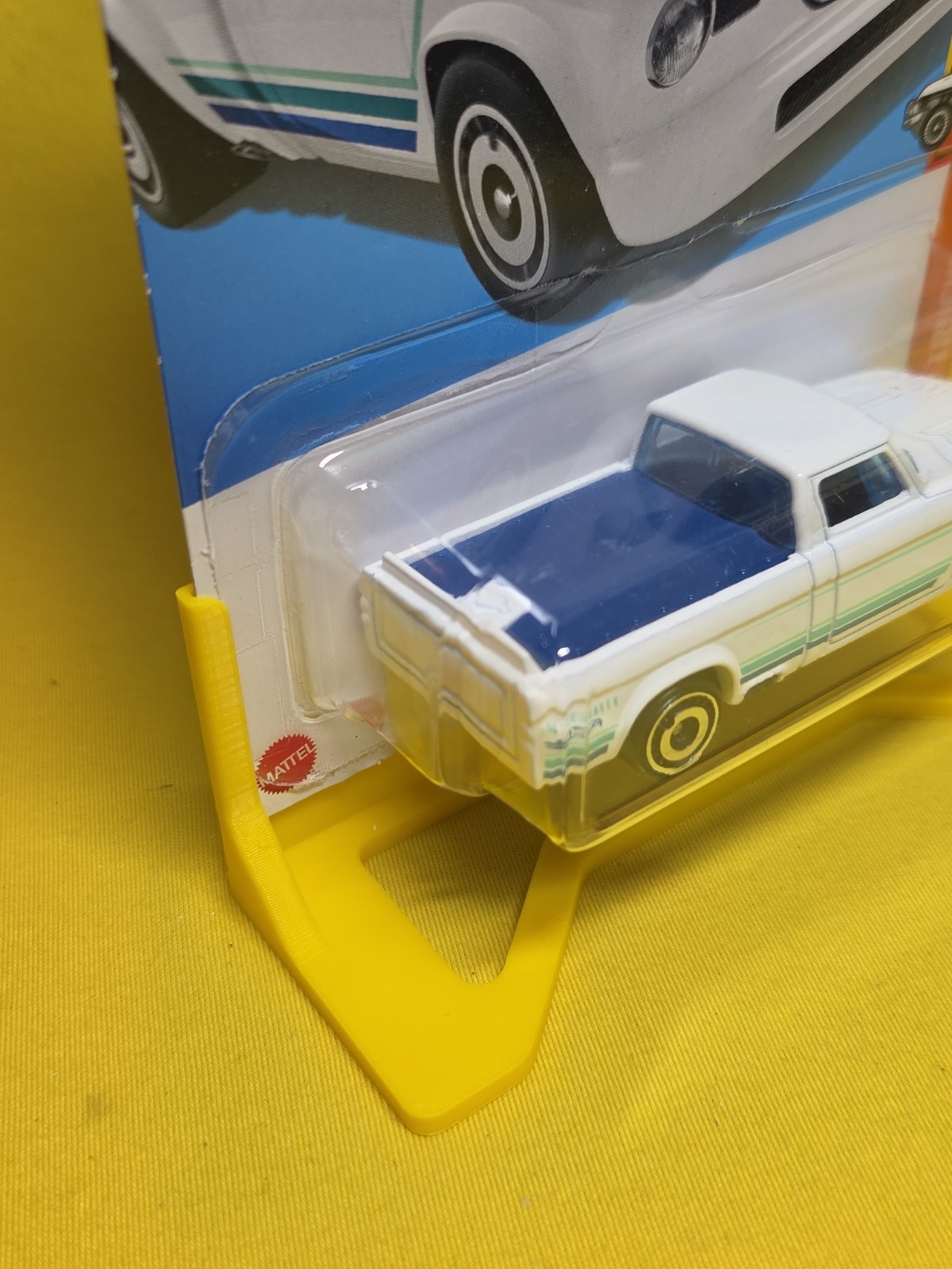 Hot Wheels HW Hot Trucks 9/10 ’63 Studebaker Champ 155/250 White & Gift 🔥61