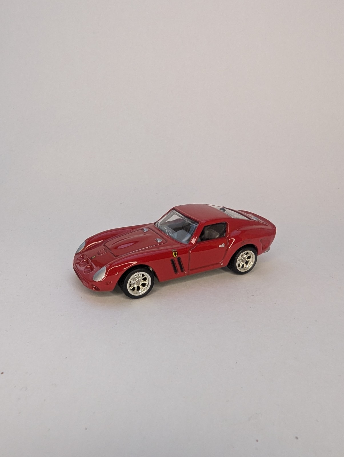 Hot Wheels Garage Series 5/6 Ferrari 250 GTO Rosso Corsa Red w/RR 1:64 Scale NM