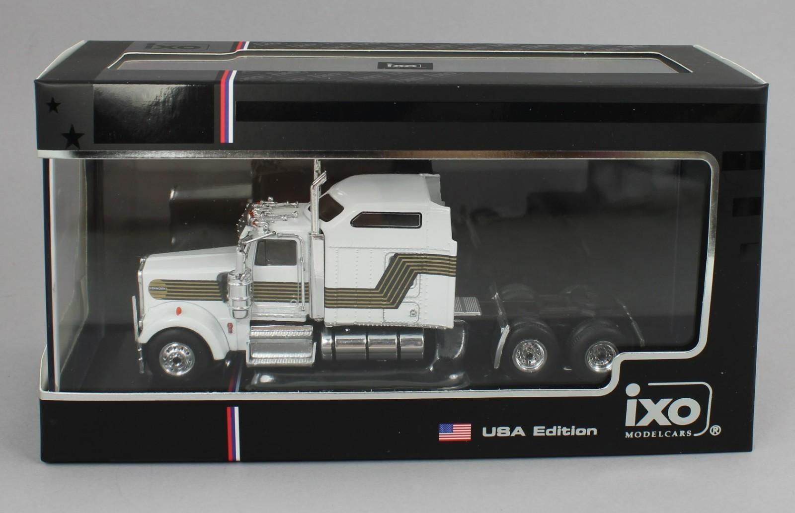 1:64 IXO Models *WHITE James Bond 007* Kenworth W900 Semi Truck NIB!
