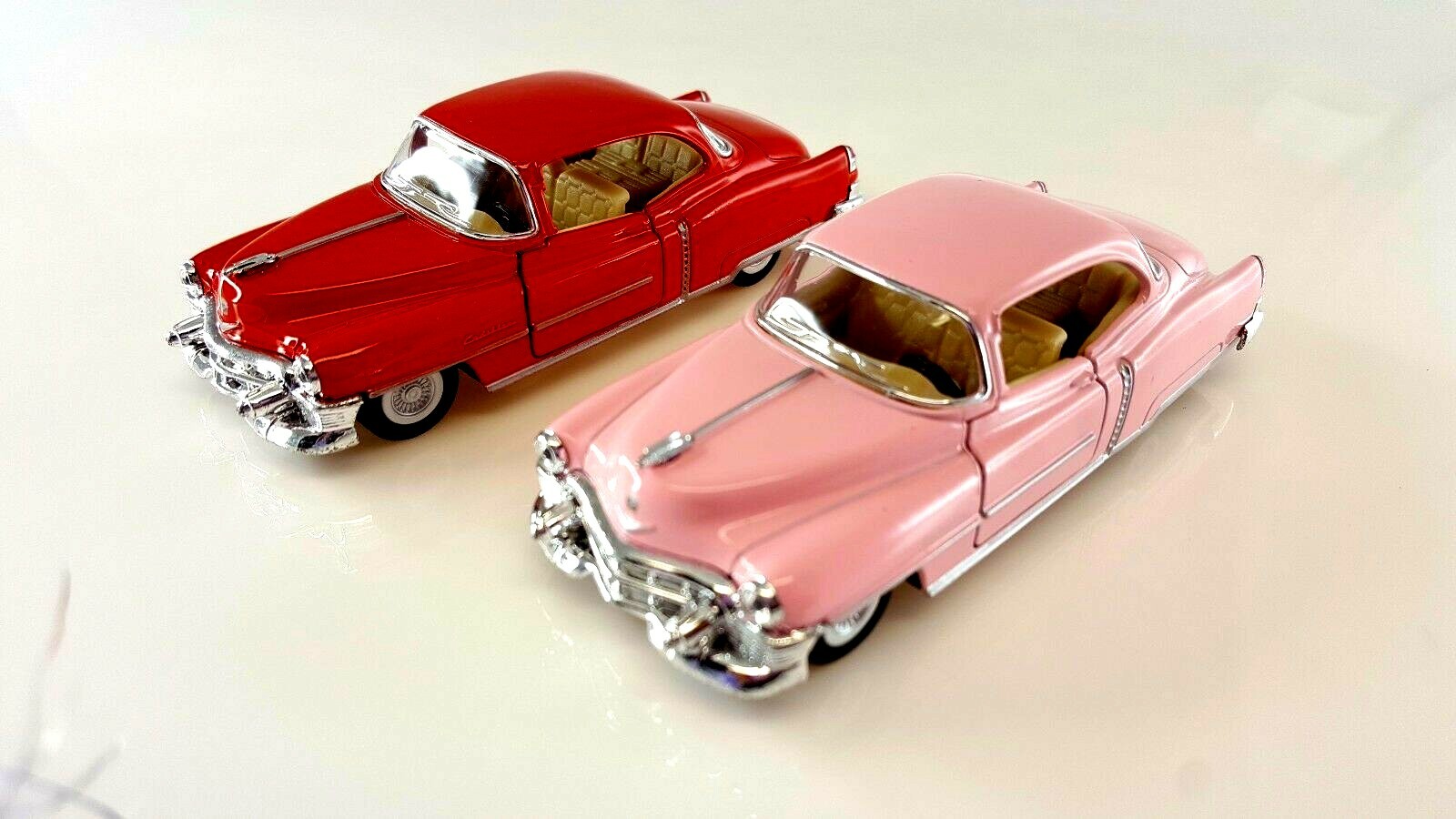 2pcs Kinsmart 1953 Cadillac Series 62 Coupe Scale1:43 Die Cast Collectable