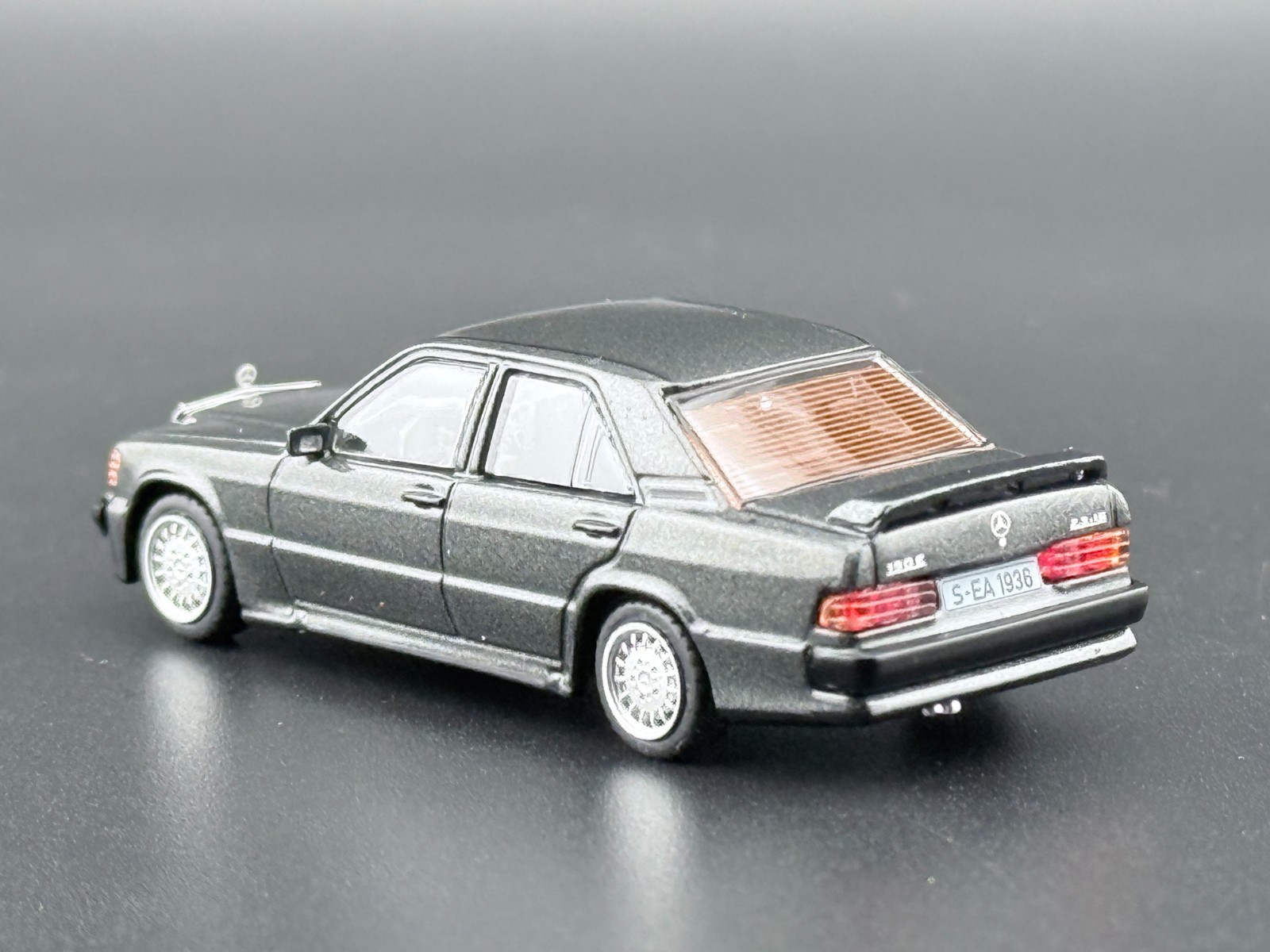 Tarmac Works Mercedes-Benz 190 E 2.3-16 Global64 1/64