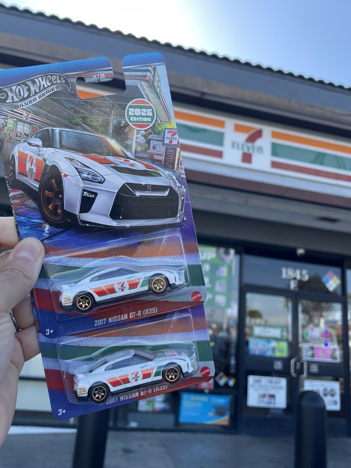 😃SHIPS FAST IN PROTECTOR Hot Wheels 2026 -2017 Nissan GTR 711 EXCLUSIVE EDITION
