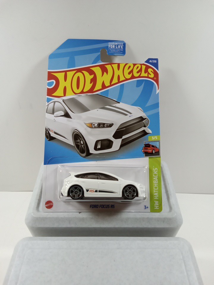 HW FORD FOCUS RS, 2022 HW HATCHBACKS, WHITE VARIATION, KROGER EXCLUSIVE O21