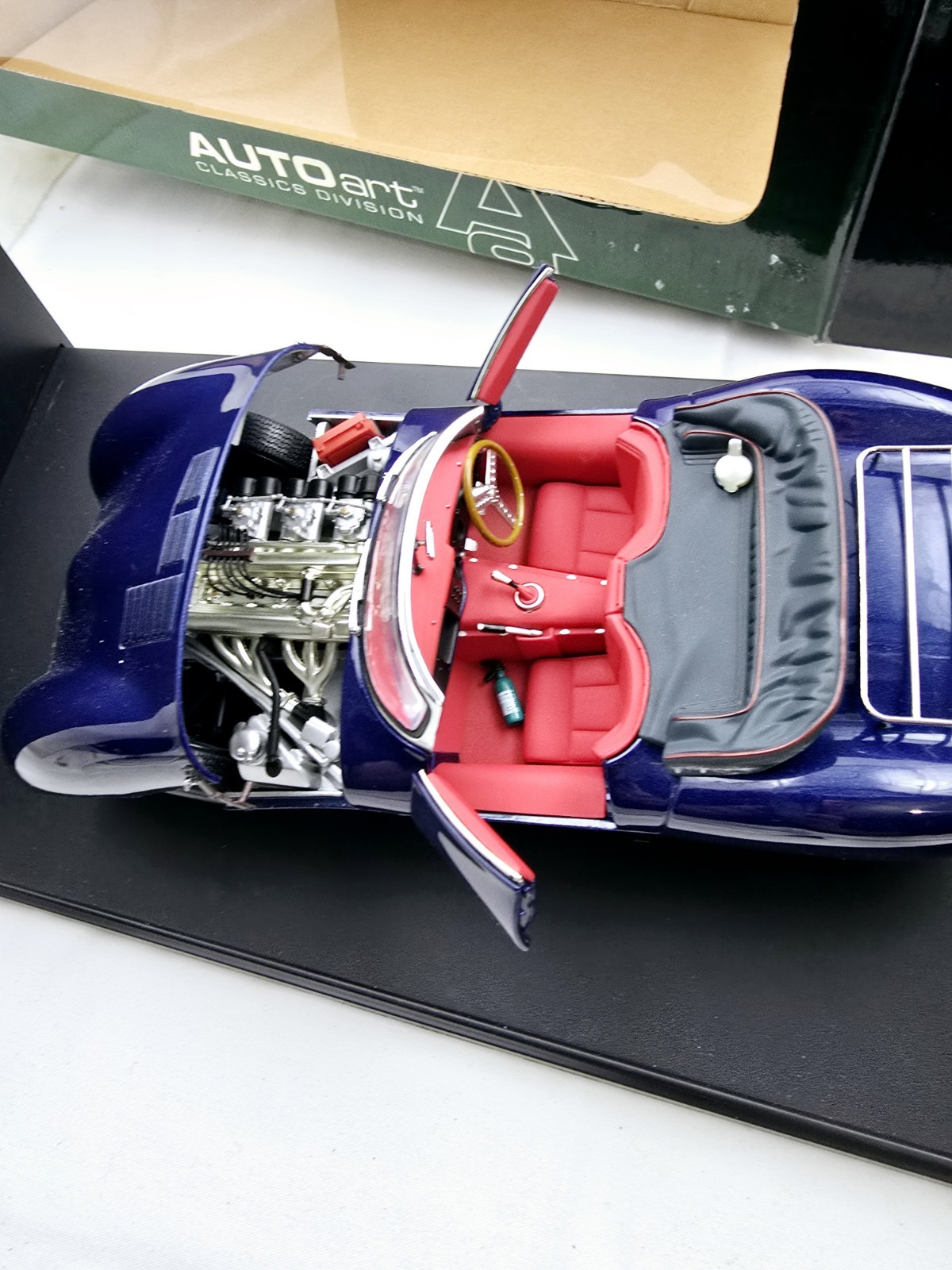 Auto art Jaguar XK SS 1956 Blue