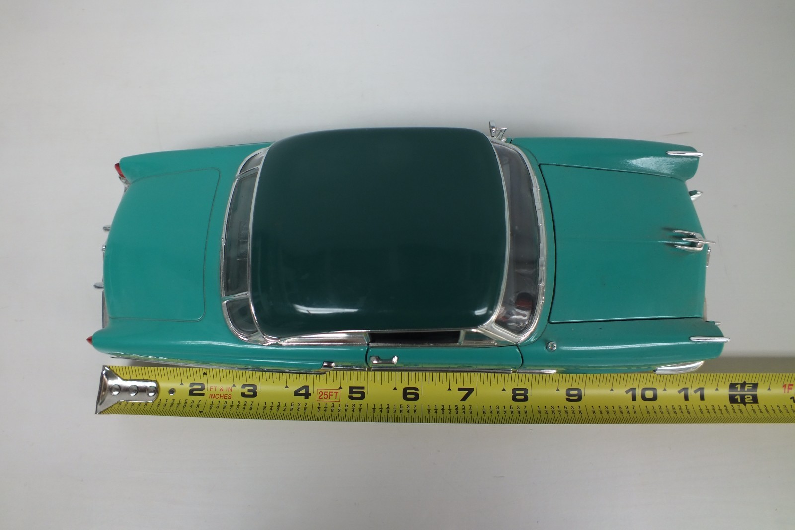 1952 Lincoln Capri Road Signature 1:18 Die Cast