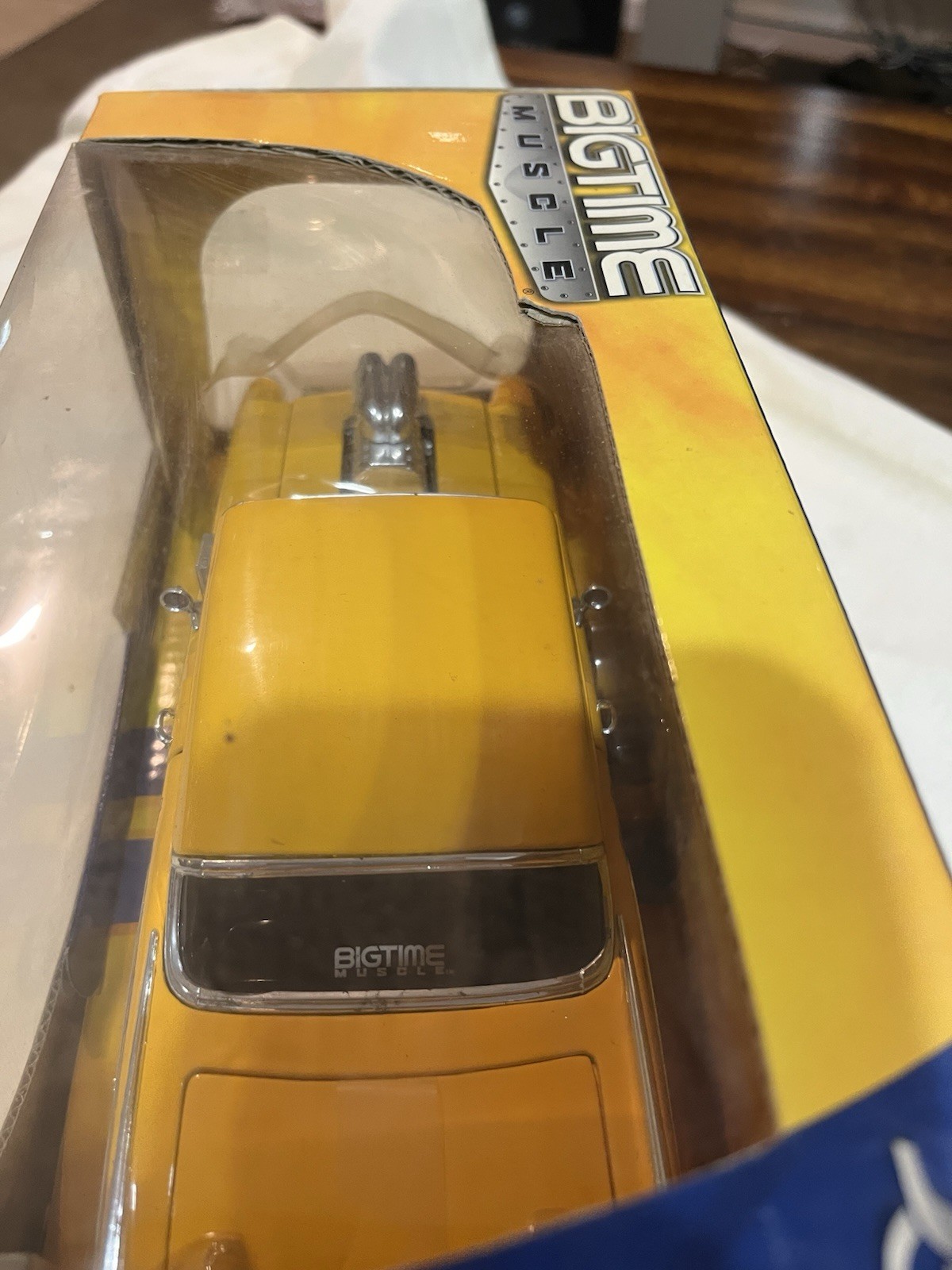 1:24 Jada 1957 Chevy Belair Yellow With Blower New In Box