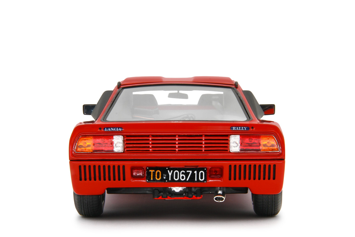 LAUDORACING-MODELS 1:18 Lancia 037 Rally Stradale 1982 LM185A