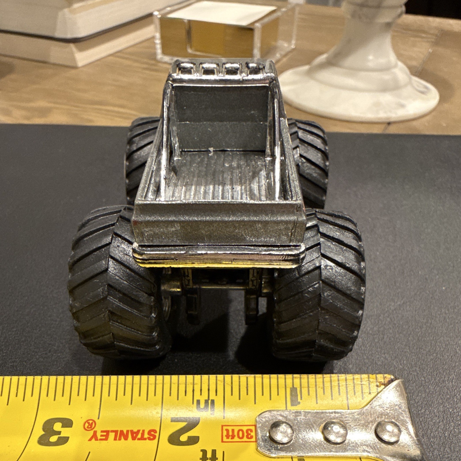Hot Wheels Monster Jam Excaliber 1:64 Diecast Monster Truck Silver/Black/Red
