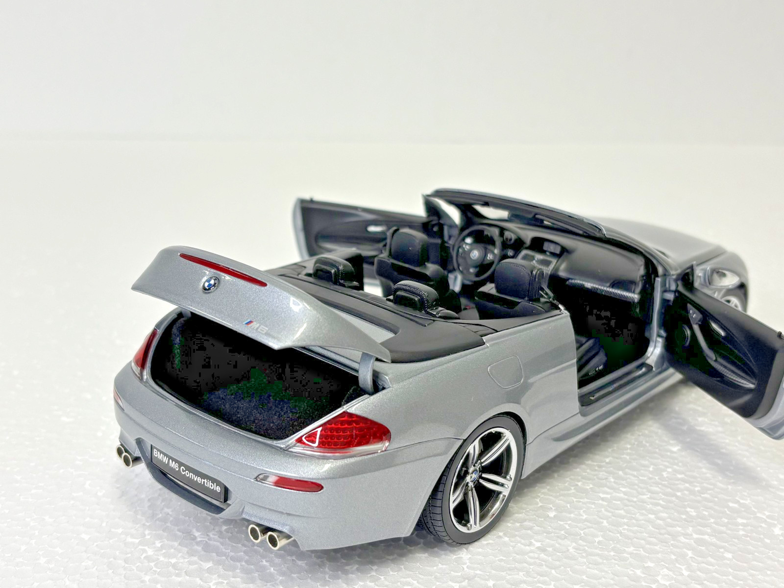 Rare * BMW M6 Convertible / Cabrio * Kyosho * 1/18 * Hard Top * Dark Gray * New