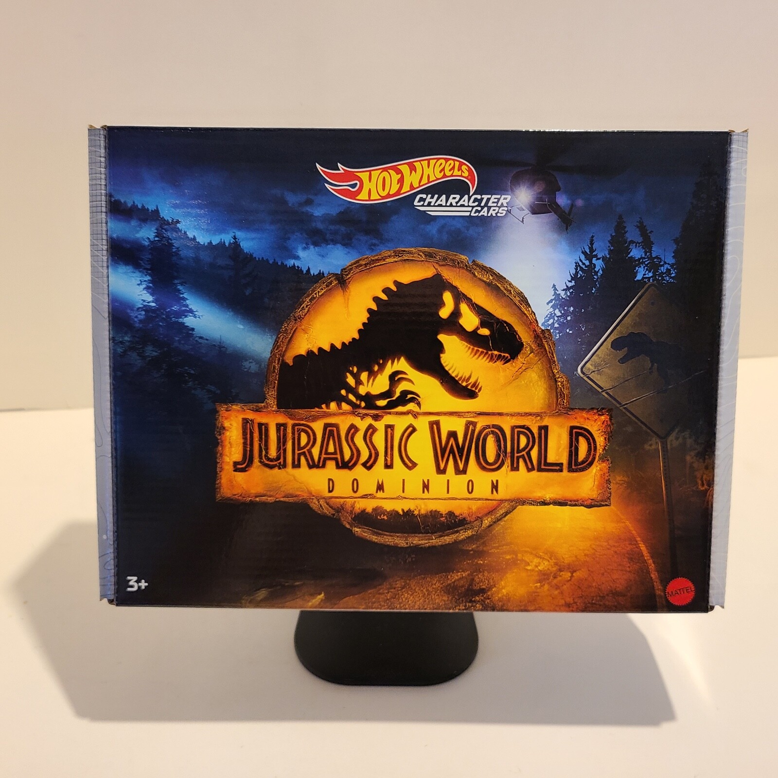 Hot Wheels Jurassic World Dominion Toy Character Cars 5-Pack in 1:64 Scale.