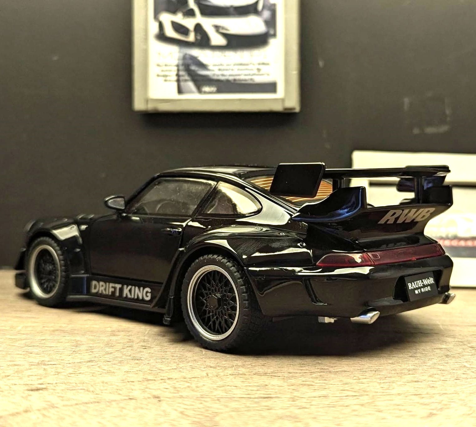 1:22 Porsche RWB 993 Targa 911 Diecast Model Car – Sound Light Pull-Back Toy