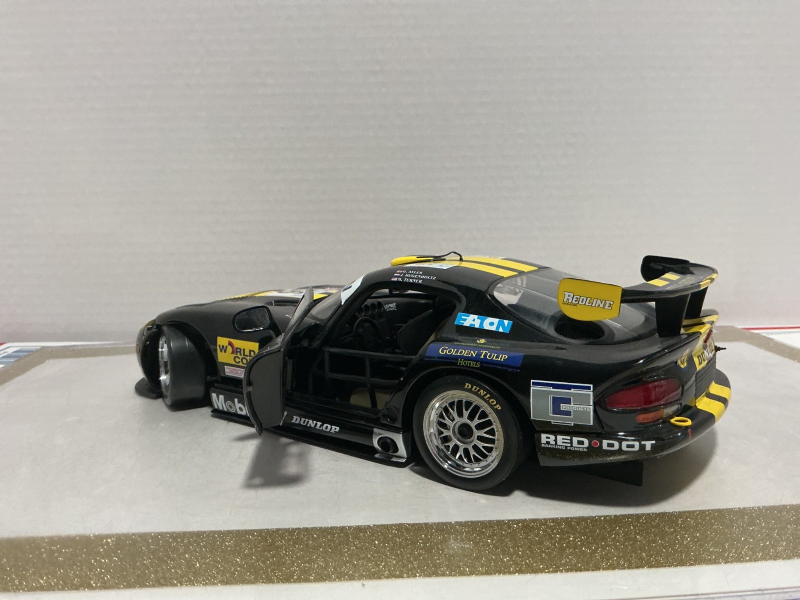 1:18 AUTO ART DODGE VIPER 24 HEURES DU MANS [NO MIRROR REPAIR SPOILER] [NO BOX]