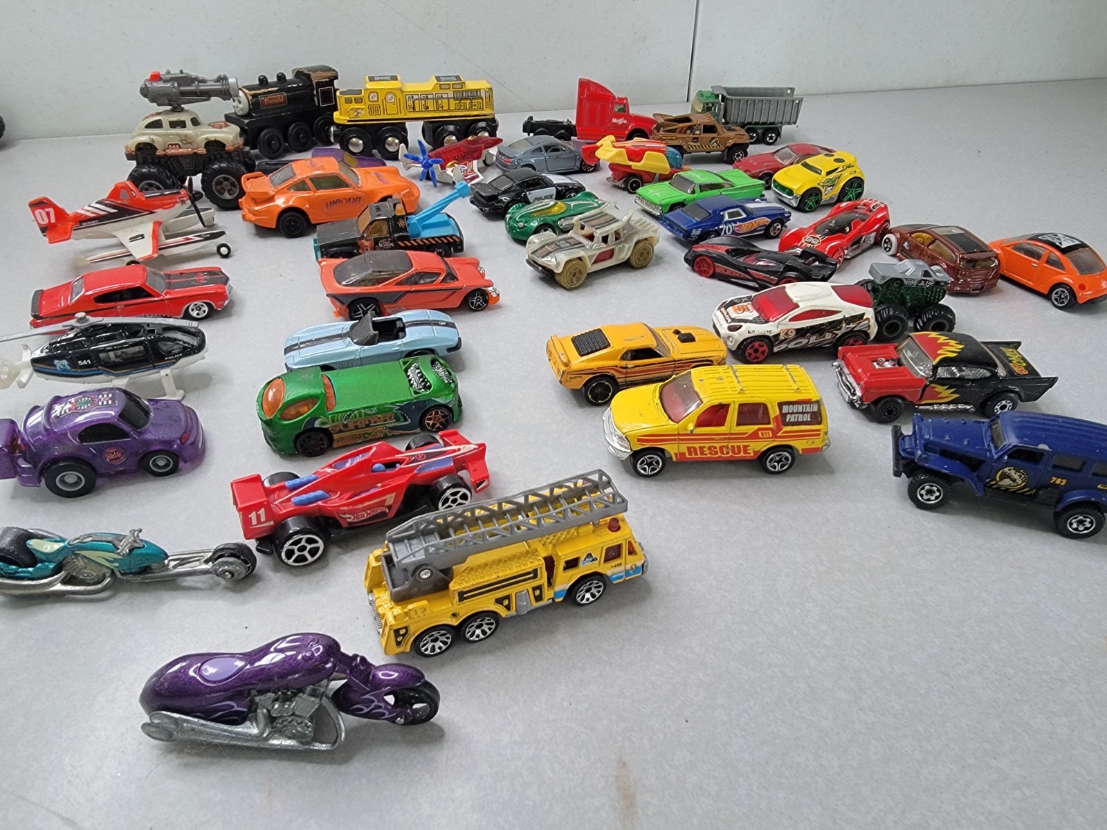 Matchbox Hot Wheels Cars Mixed Lot 90s to Current Die Cast Trucks Planes Used