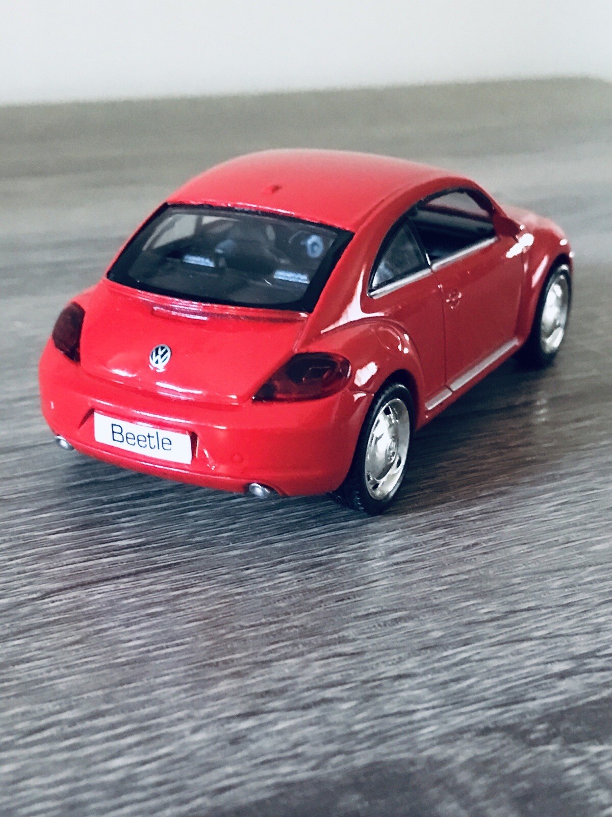 VW VOLKSWAGEN NEW BEETLE (A5) CAR RED ~1/36 VEHICLE COLLECTORS DIECAST MODEL