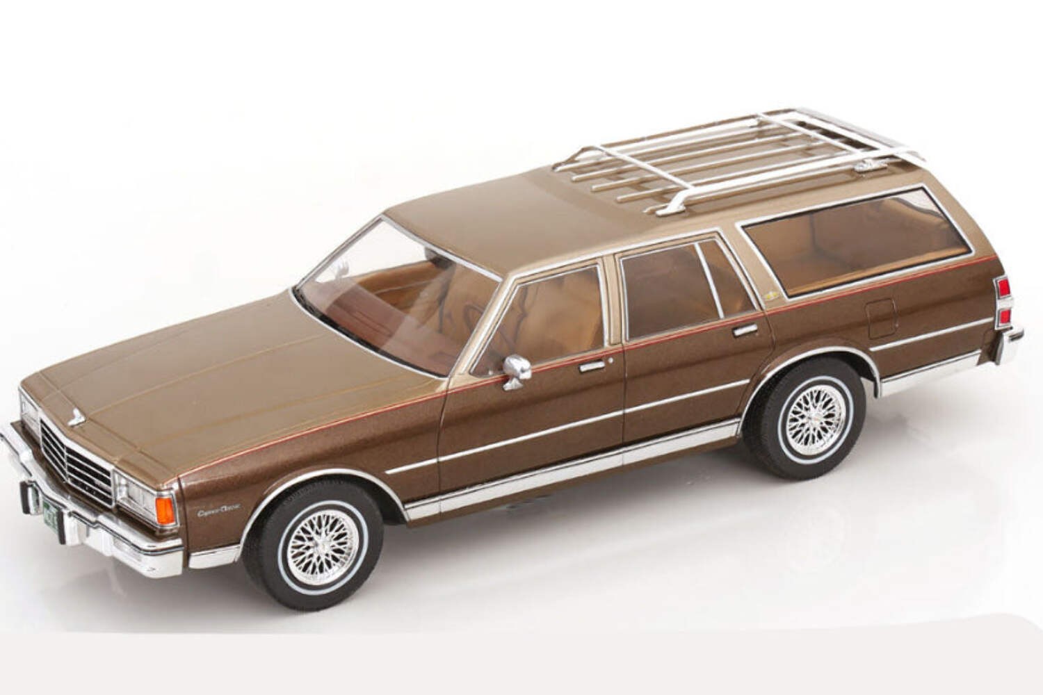 MCG 1985 Chevrolet Caprice Station Wagon Beige Brown Metallic 1:18 MCG18476