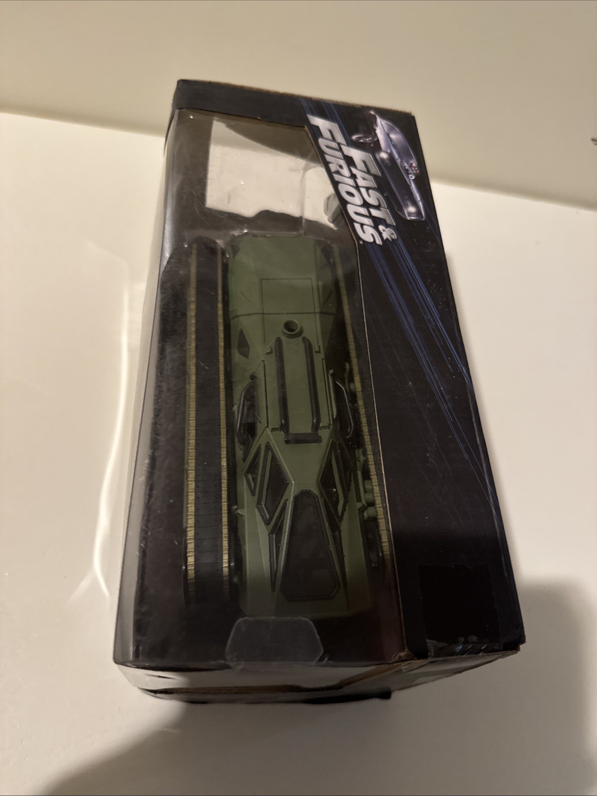 Jada Toys / F8 Fast & Furious Green Ripsaw Army Tank 1 24 Die Cast Car