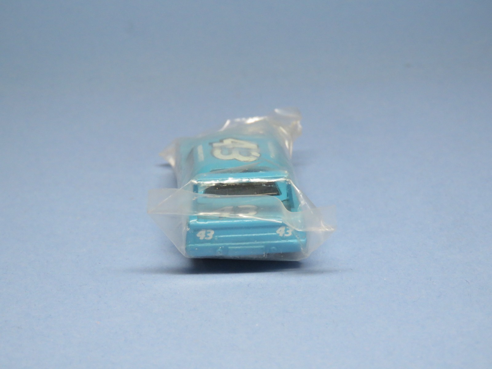 Richard Petty 1970 Plymouth Superbird Nascar 43 1:64 Diecast Sealed Plastic Bag