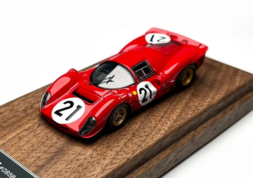 FERRARI 300 P4 COUPE #21 24H LE MANS 2ND 1967 RACE 1/64 RESIN CAR BY DMH 99 MADE