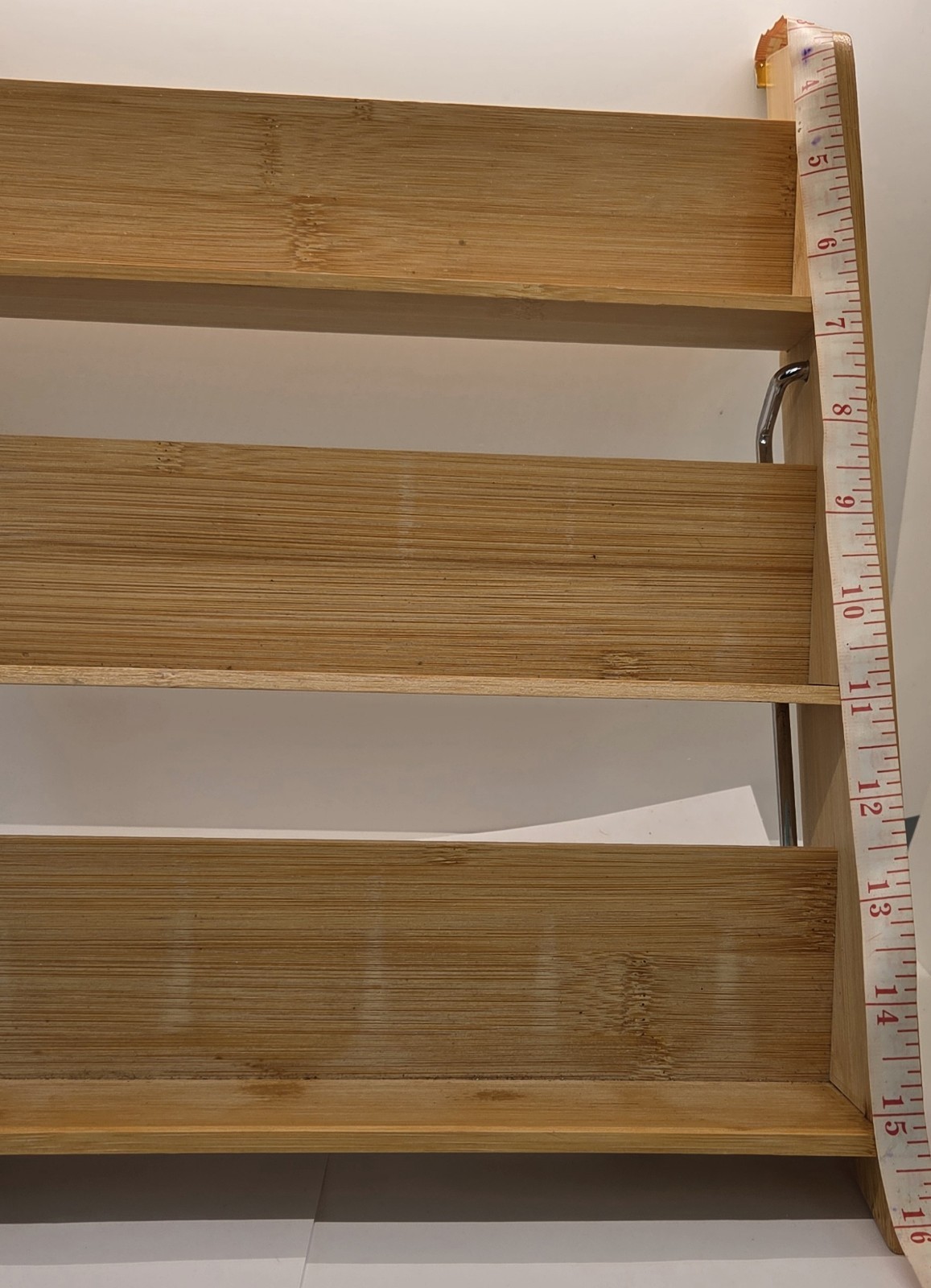 GENERIC STAIR-STYLE DISPLAY STAND, USEFUL FOR APPROXIMATELY 6 HOT WHEELS 1:64