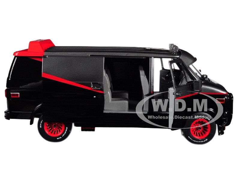 1983 GMC VANDURA BLACK & SILVER “THE A-TEAM” 1/18 DIECAST MODEL GREENLIGHT 13521
