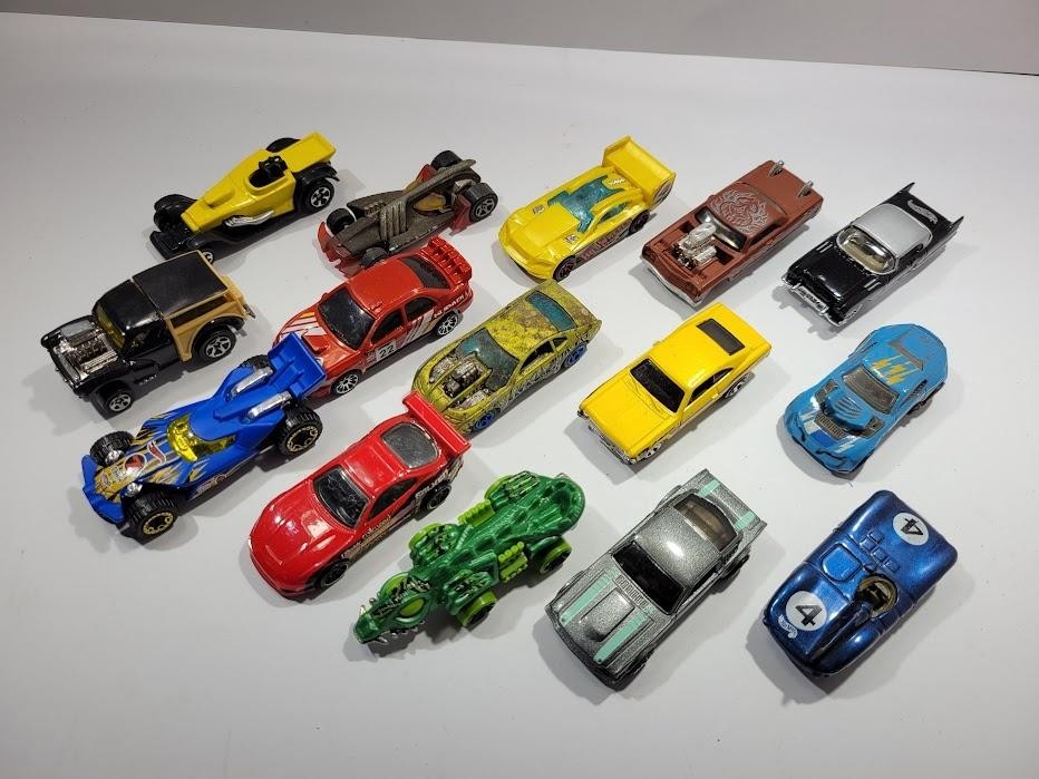 Hot Wheels Diecast Car Lot 15pc 1:64 Multi-Color Toy Vehicles Playwear Racers