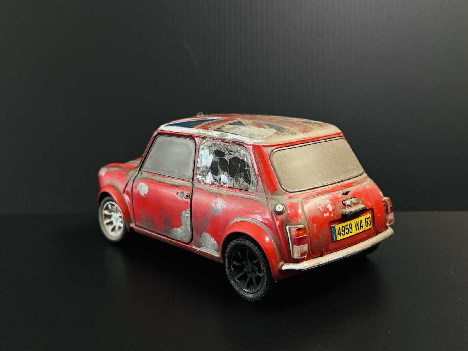 1971 Mini Cooper Wrecked Abandoned 1/18 Kodeblake Barn Find Diorama 1 Of 1 🔥