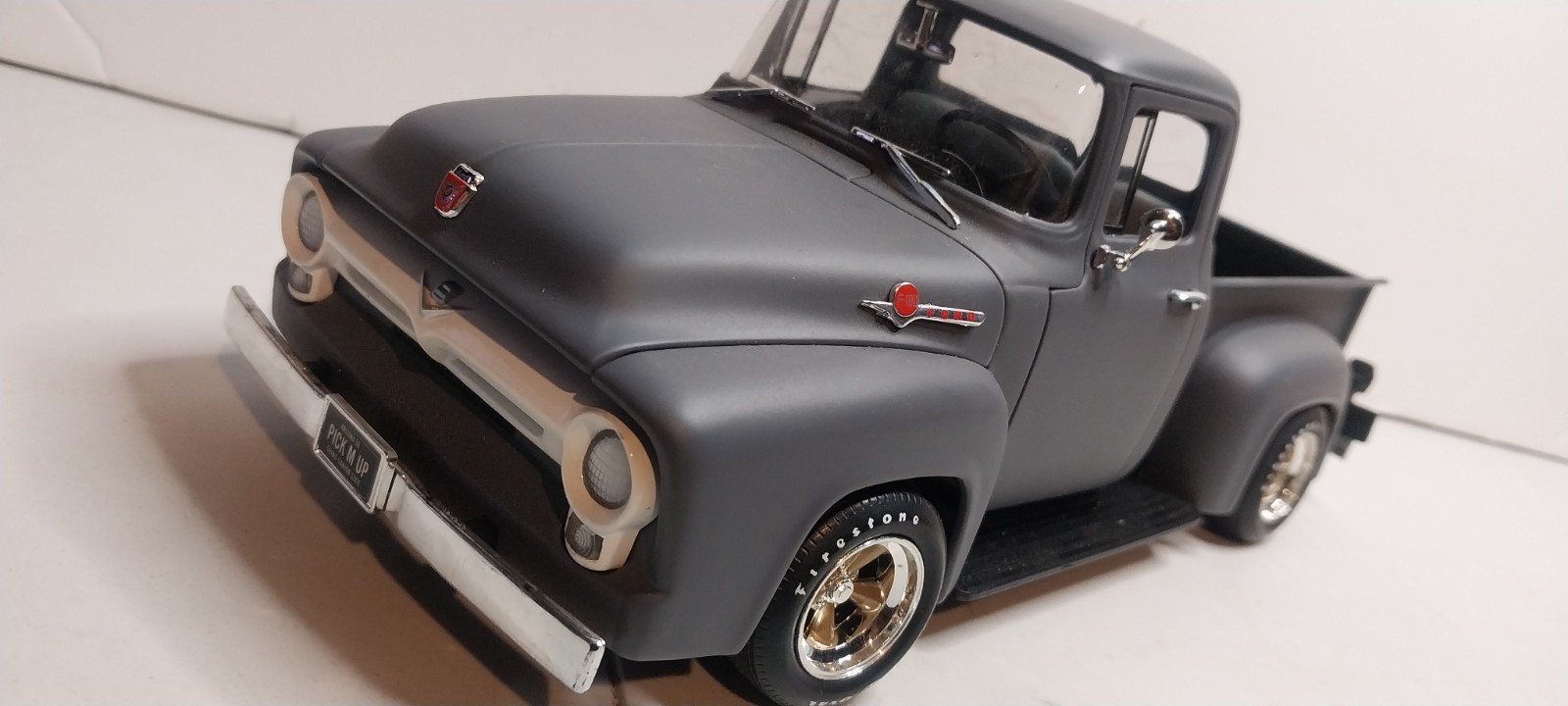 ERTL 1:18 1956 Gray Ford F100 Pickup Truck.