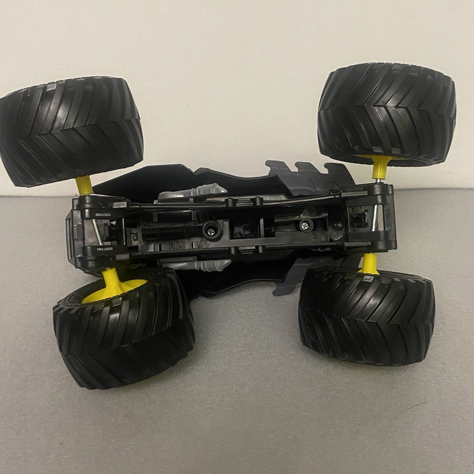 Monster Jam Batman Monster Truck 1:24 Spin Master 2021 Diecast Toy Car
