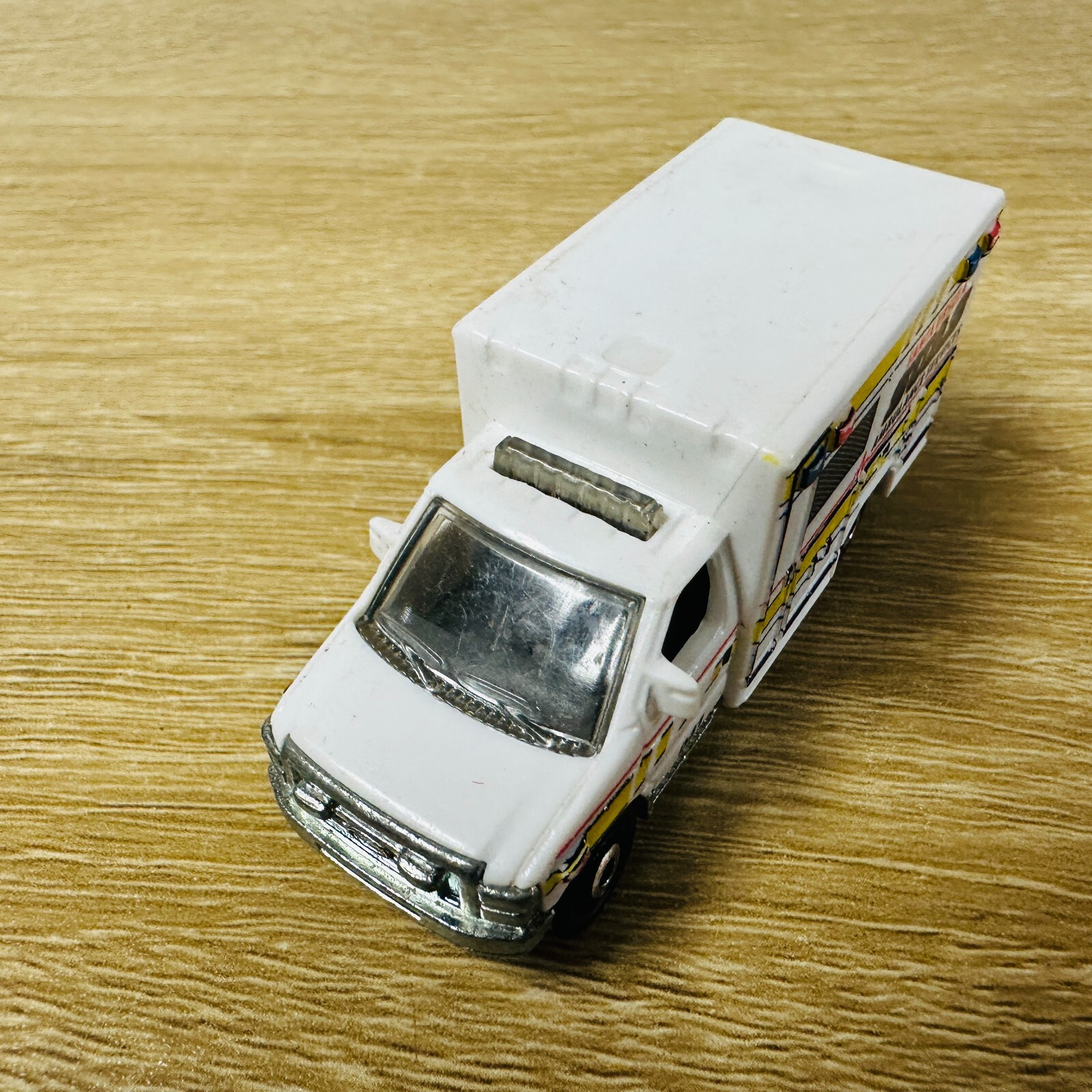 Ford E350 Ambulance White SUAS Santa Ursula 2015 EMT 5 Pack MB944