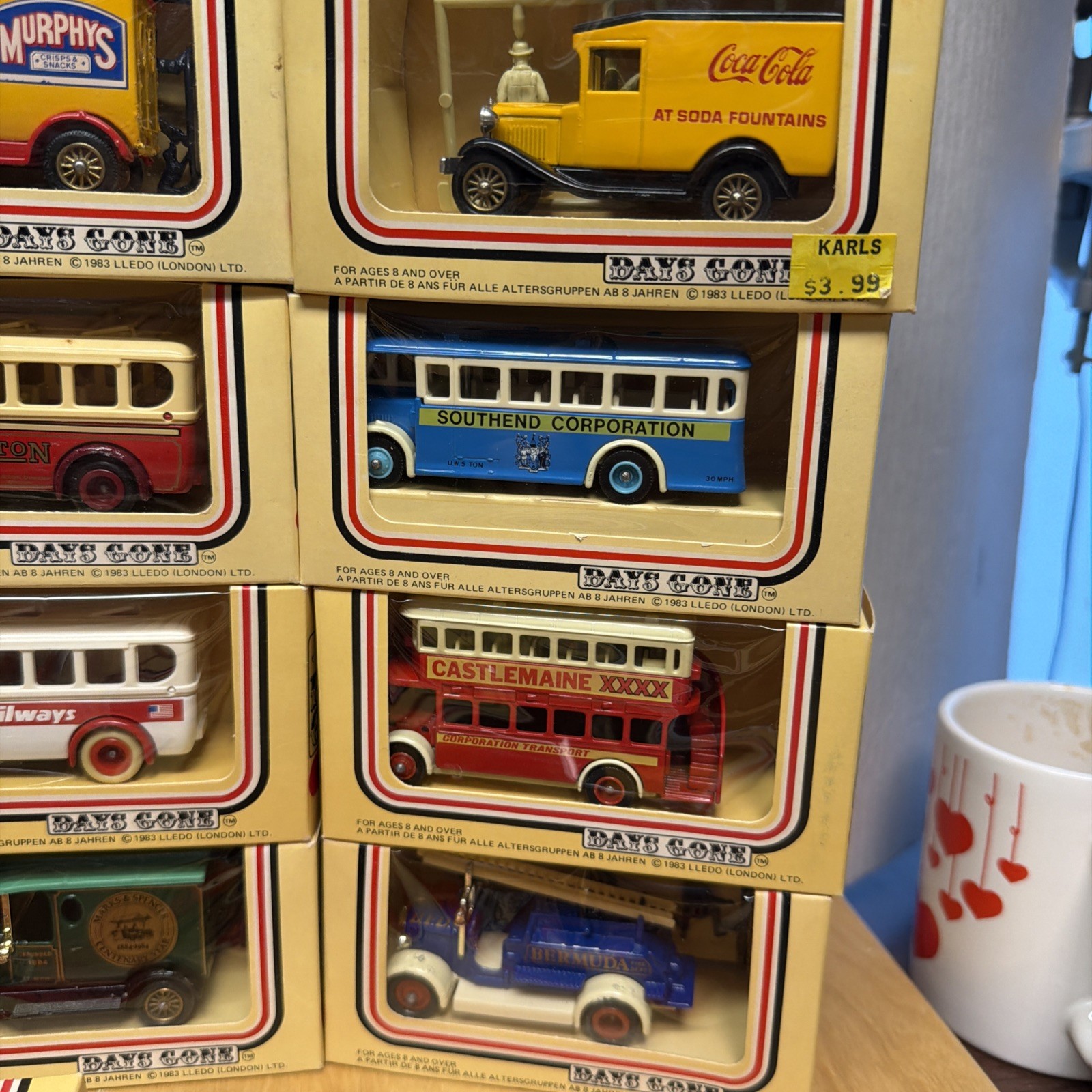 LOT 23) 1986 Lledo MODELS OF DAYS DONE Bus Carriage Delivery Truck Advert UK NEW